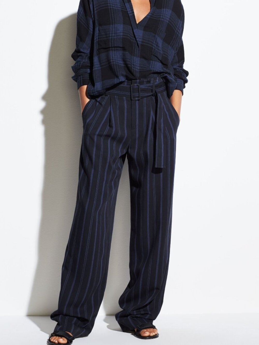 NWT Vince Dobby Stripe Belted Wide-Leg Pants in Indigo‎ High Rise Size 6 $385